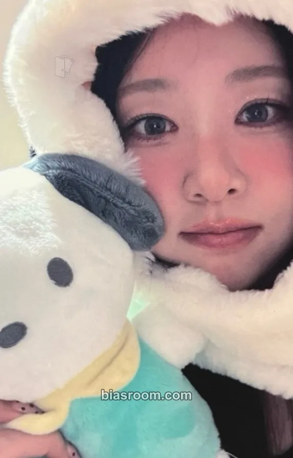 Yves Soft error Photocard - Yves - Yves K-pop photocard