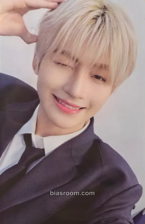 Jihoon play hard Photocard - TWS - TWS K-pop photocard