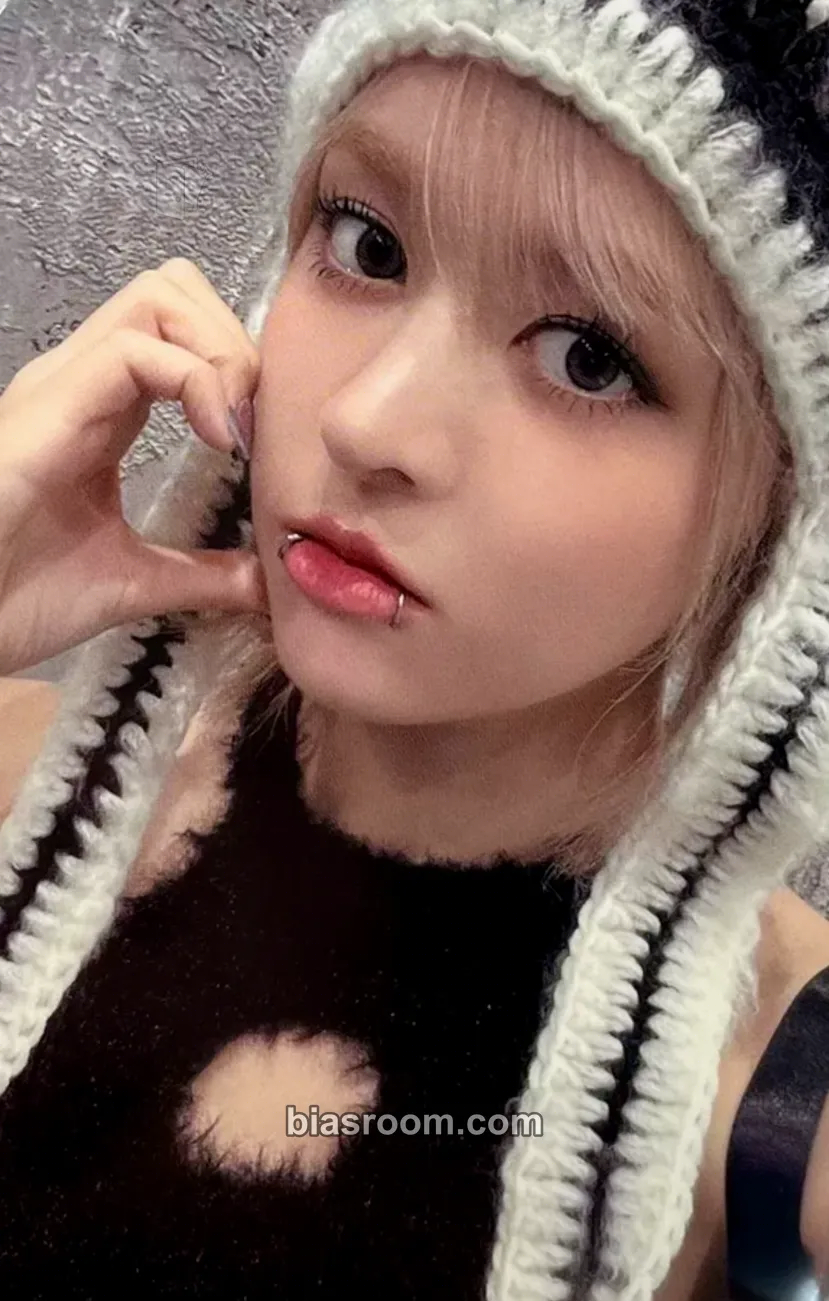 Lily Fe3O4: BREAK Photocard - NMIXX - NMIXX K-pop photocard