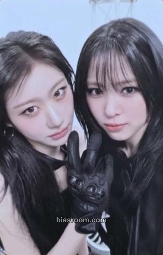 ITZY 3rd World Tour 'Tunnel Vision' Photocard - ITZY - ITZY K-pop photocard