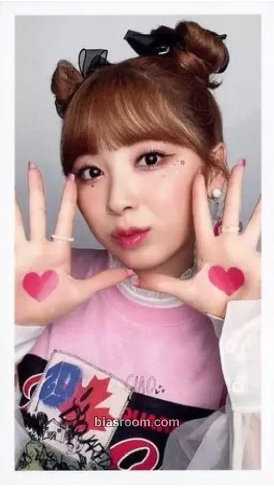 Miihi CLAP CLAP Photocard - NiziU - NiziU K-pop photocard