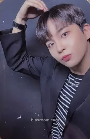 Jongho THE WORLD EP.1 : MOVEMENT Photocard - ATEEZ - ATEEZ K-pop photocard