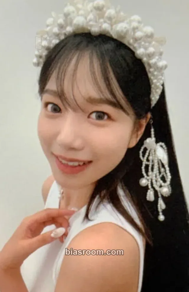 Jo Yuri - Jo Yuri - GLASSY Album yes24 pob (pre-order benefit)