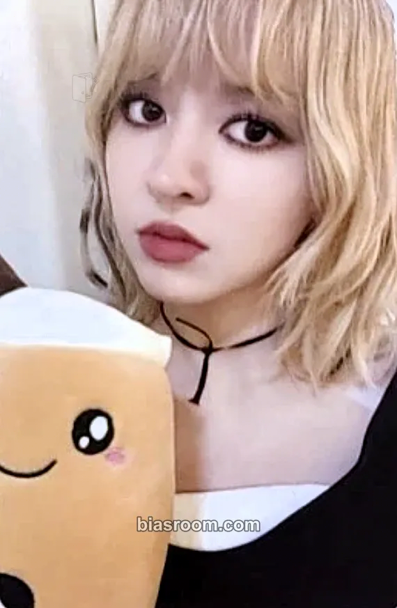 Lily Fe3O4: BREAK Photocard - NMIXX - NMIXX K-pop photocard