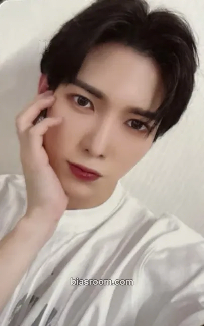 Yeosang THE WORLD EP.1 : MOVEMENT Photocard - ATEEZ - ATEEZ K-pop photocard