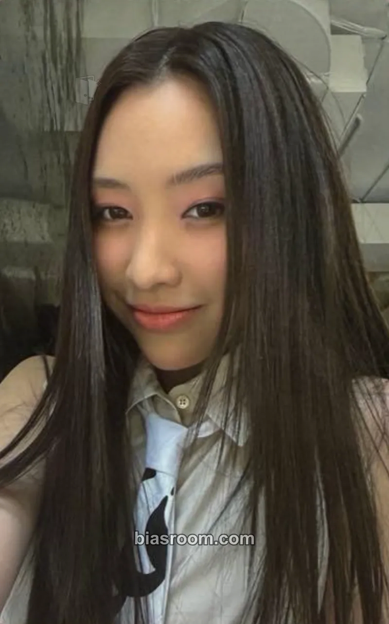 MAYA KCON LA2023 Photocard - XG - XG K-pop photocard