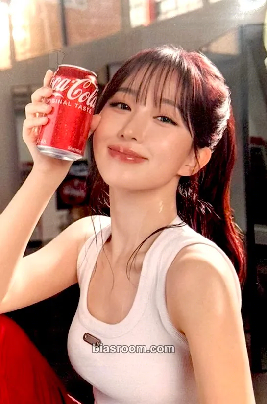 Haewon Haewon X COCA COLA Photocard - NMIXX - NMIXX K-pop photocard