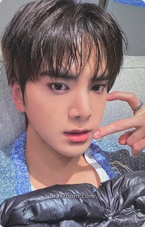 Younghoon Phantasy Pt. 2: Sixth Sense Photocard - THE BOYZ - THE BOYZ K-pop photocard