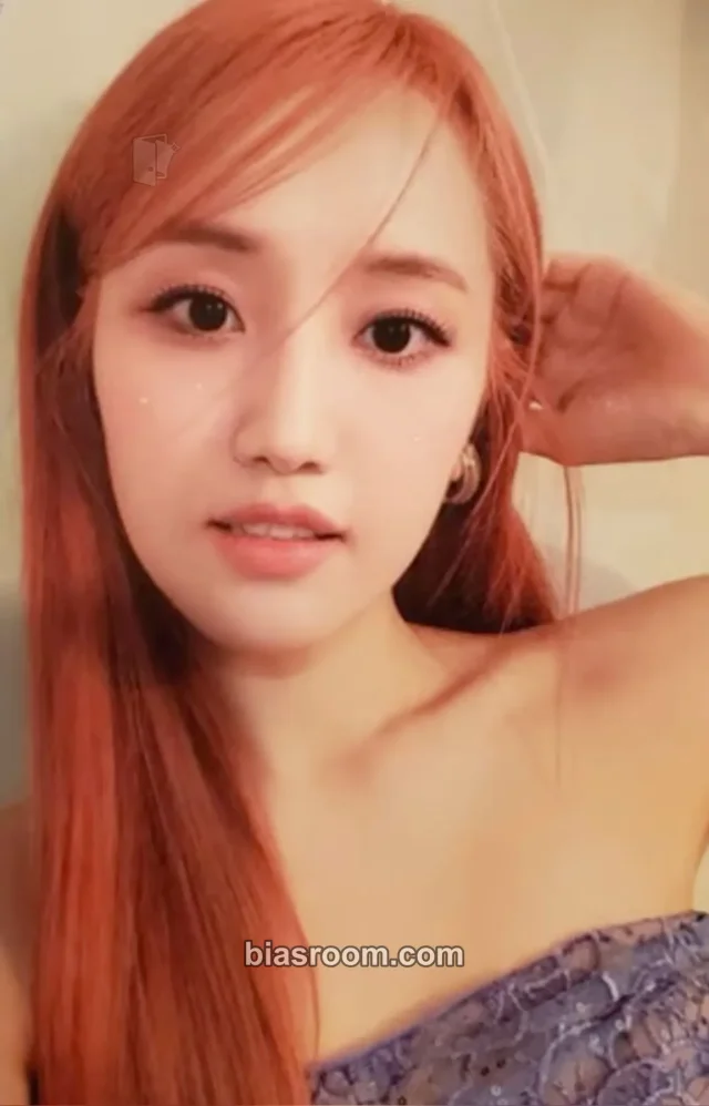 Cherry Bullet - Haeyoon - Cherry Wish Album selfie photocard dazzle version