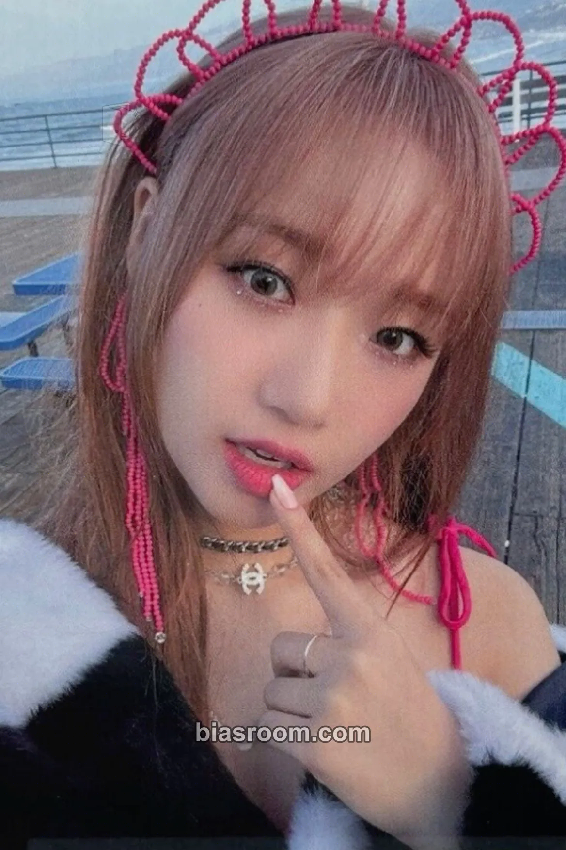 Choi Yoojung Sunflower Photocard - Choi Yoojung K-pop photocard