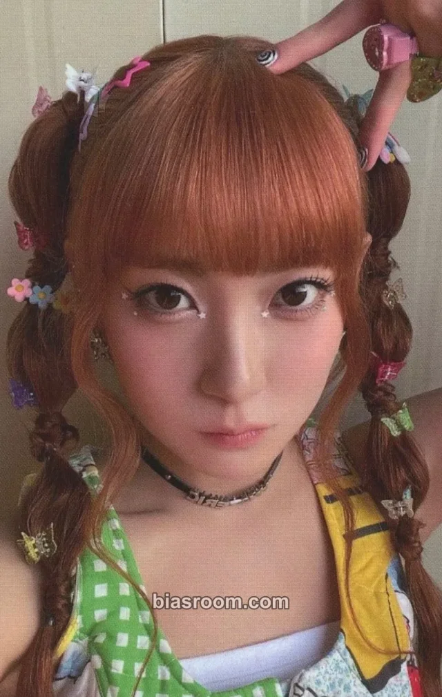 IS:SUE - Rin - Welcome Strangers Album album photocard limited edition A version
