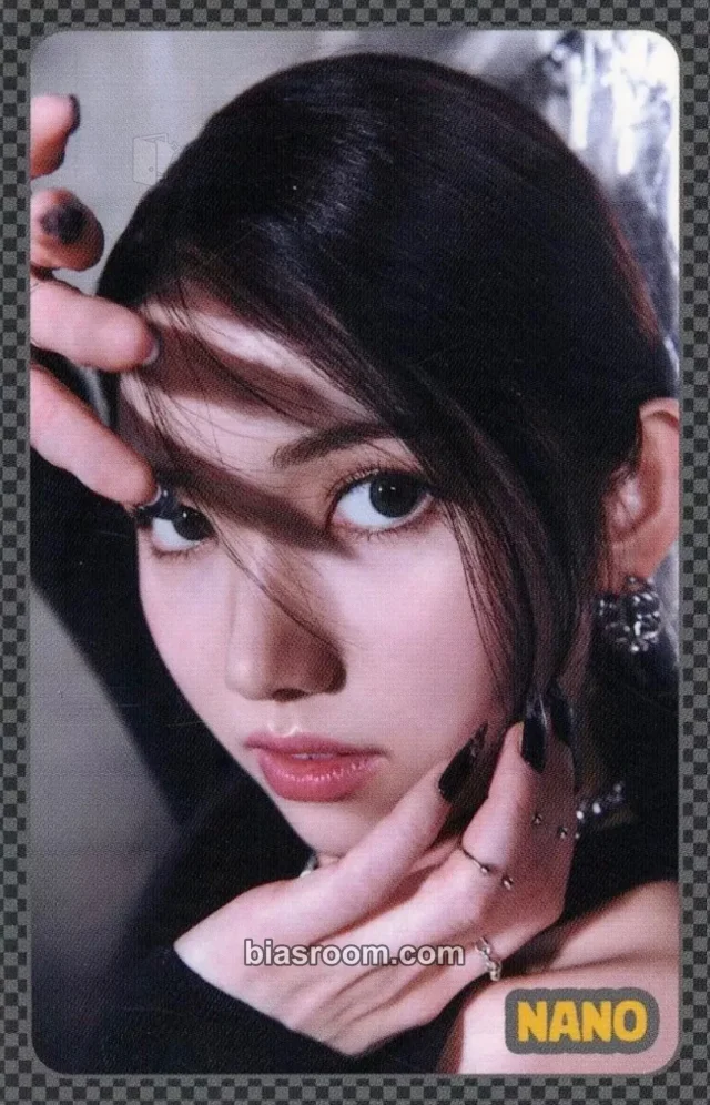 IS:SUE - Nano  - Welcome Strangers  Album album photocard limited edition B version