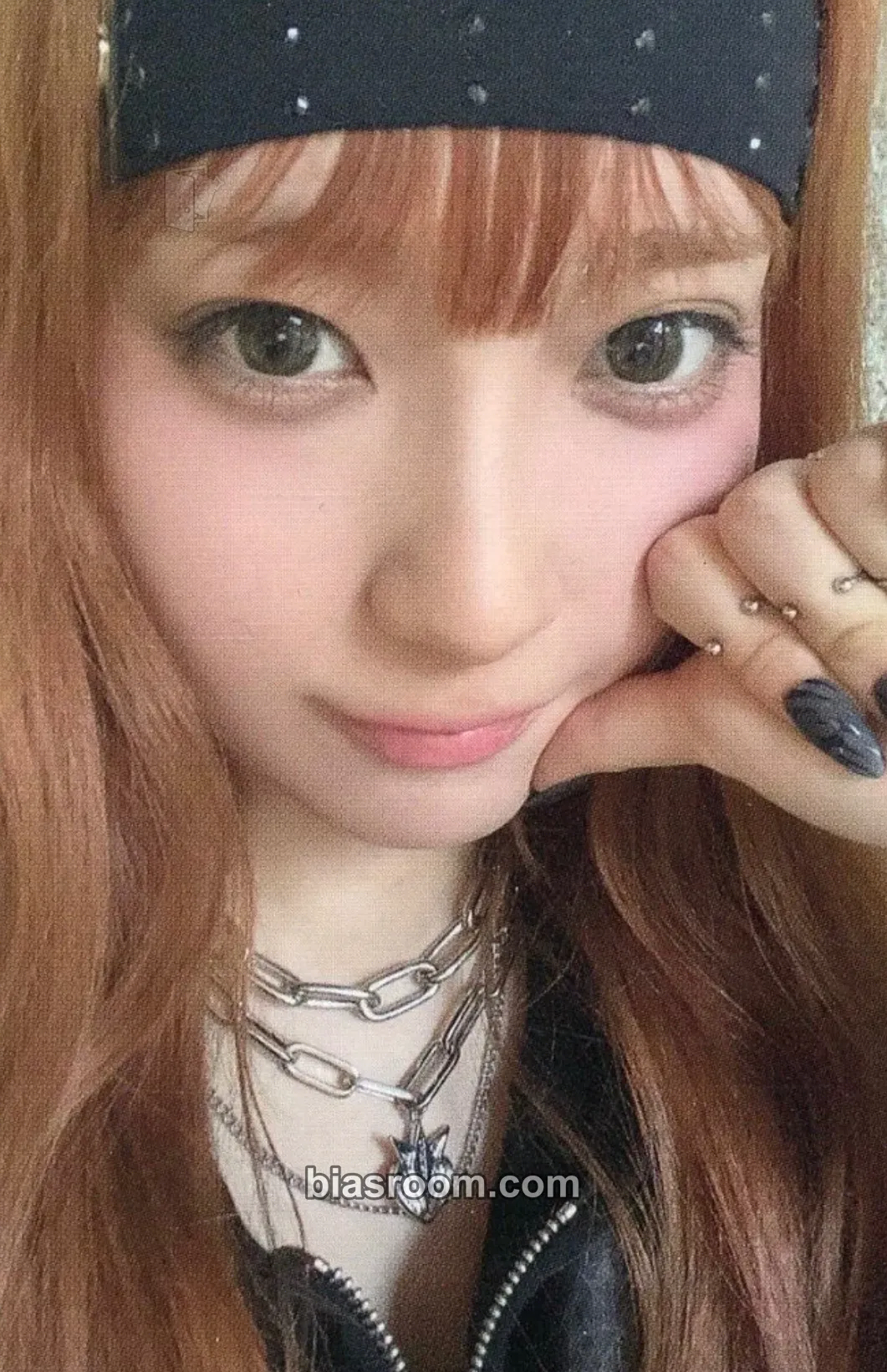Rin Welcome Strangers Photocard - IS:SUE - IS:SUE K-pop photocard