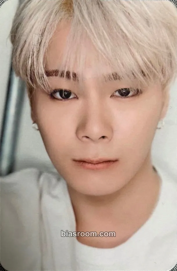 Moonbin Switch On Photocard - ASTRO - ASTRO K-pop photocard