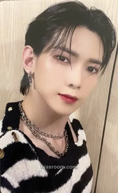 Yeosang THE WORLD EP.1 : MOVEMENT Photocard - ATEEZ - ATEEZ K-pop photocard