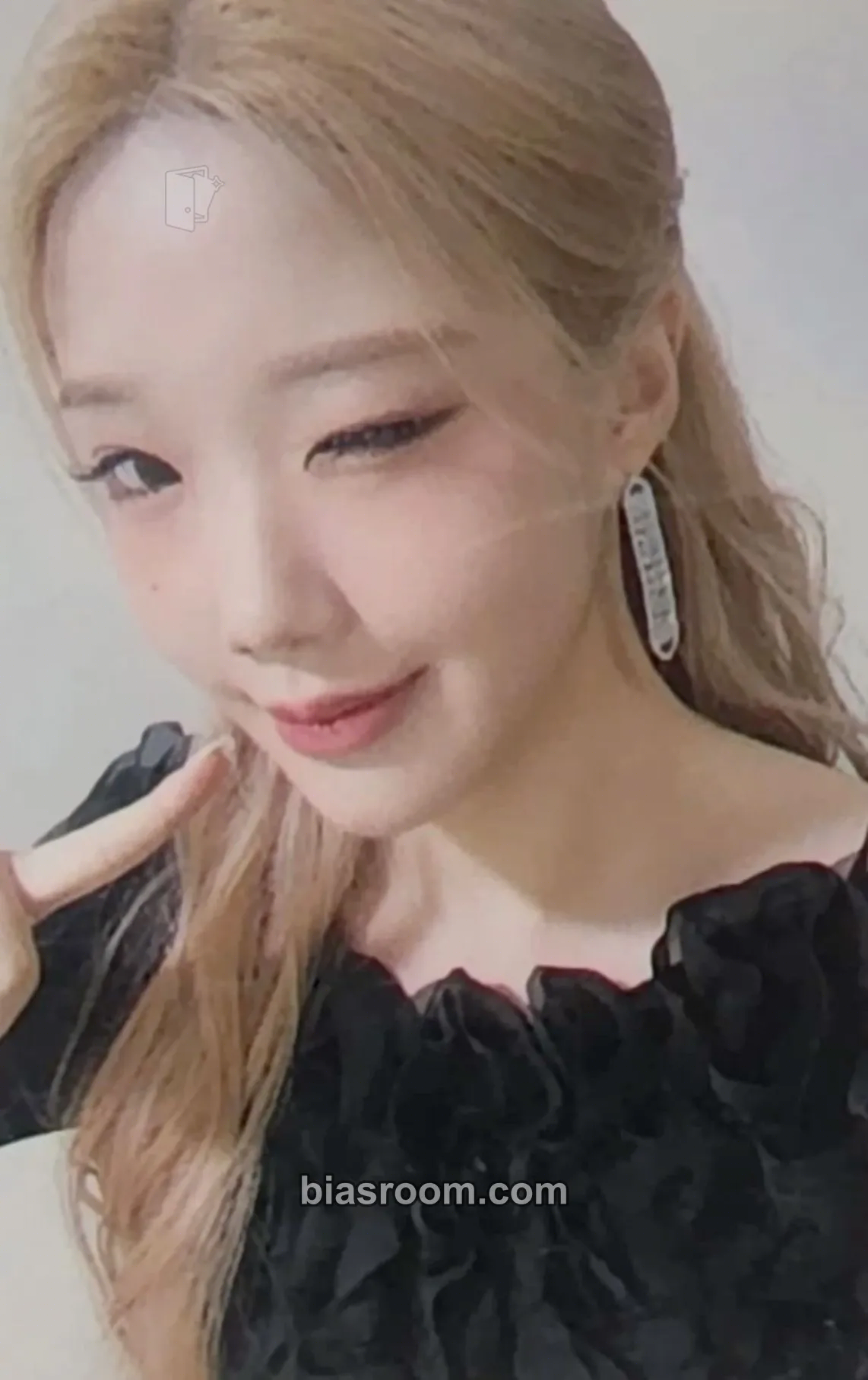 Chaewon Day and Night Photocard - CLASSy - CLASSy K-pop photocard