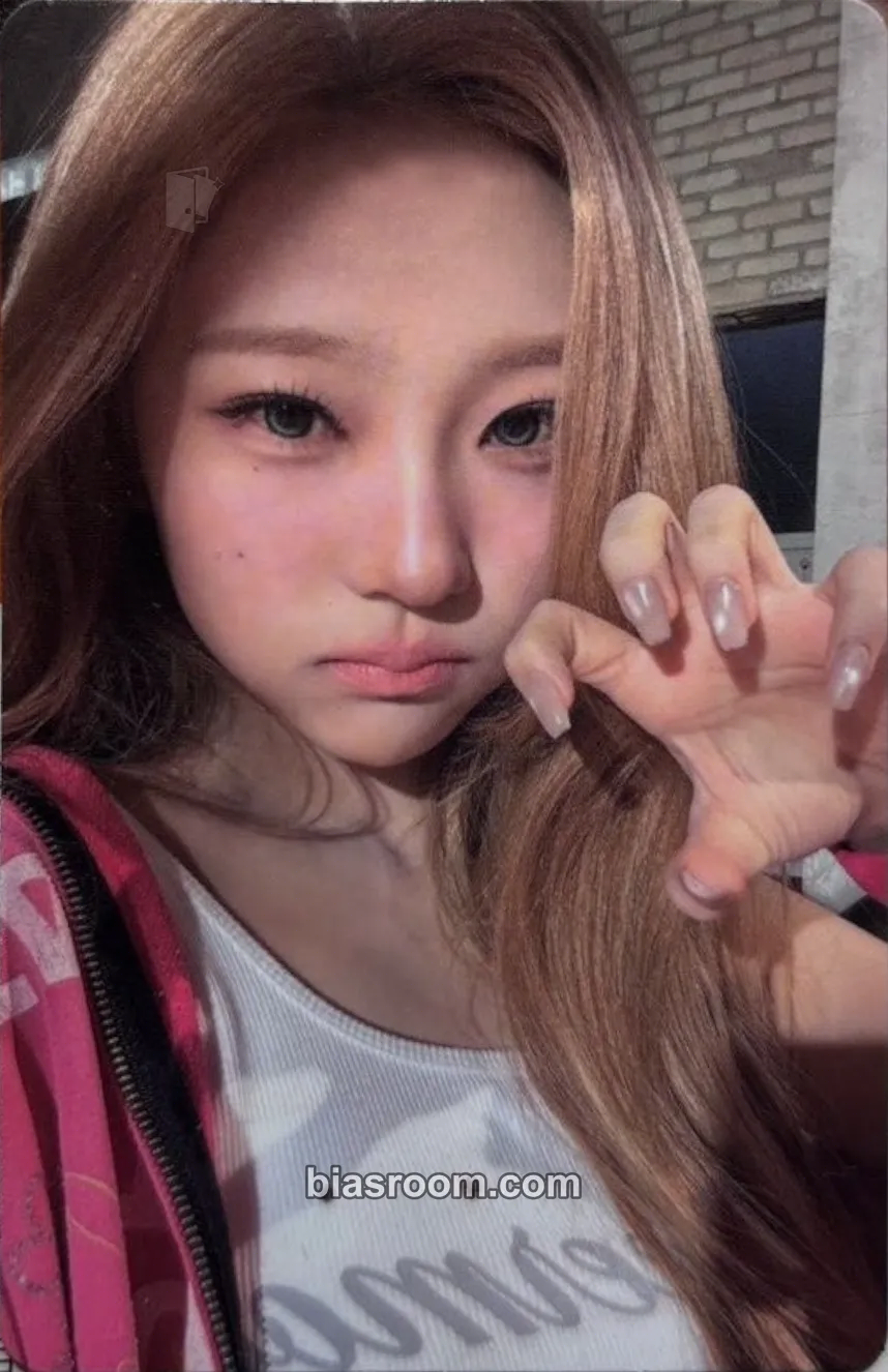 Stella RUDE! Photocard - Hearts2Hearts - Hearts2Hearts K-pop photocard