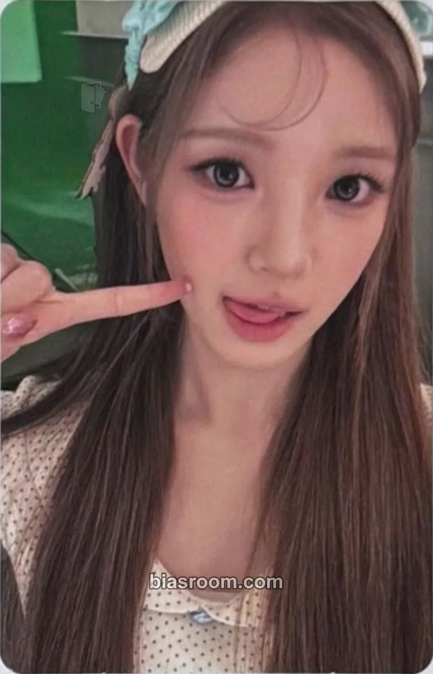 Yuha RUDE! Photocard - Hearts2Hearts - Hearts2Hearts K-pop photocard