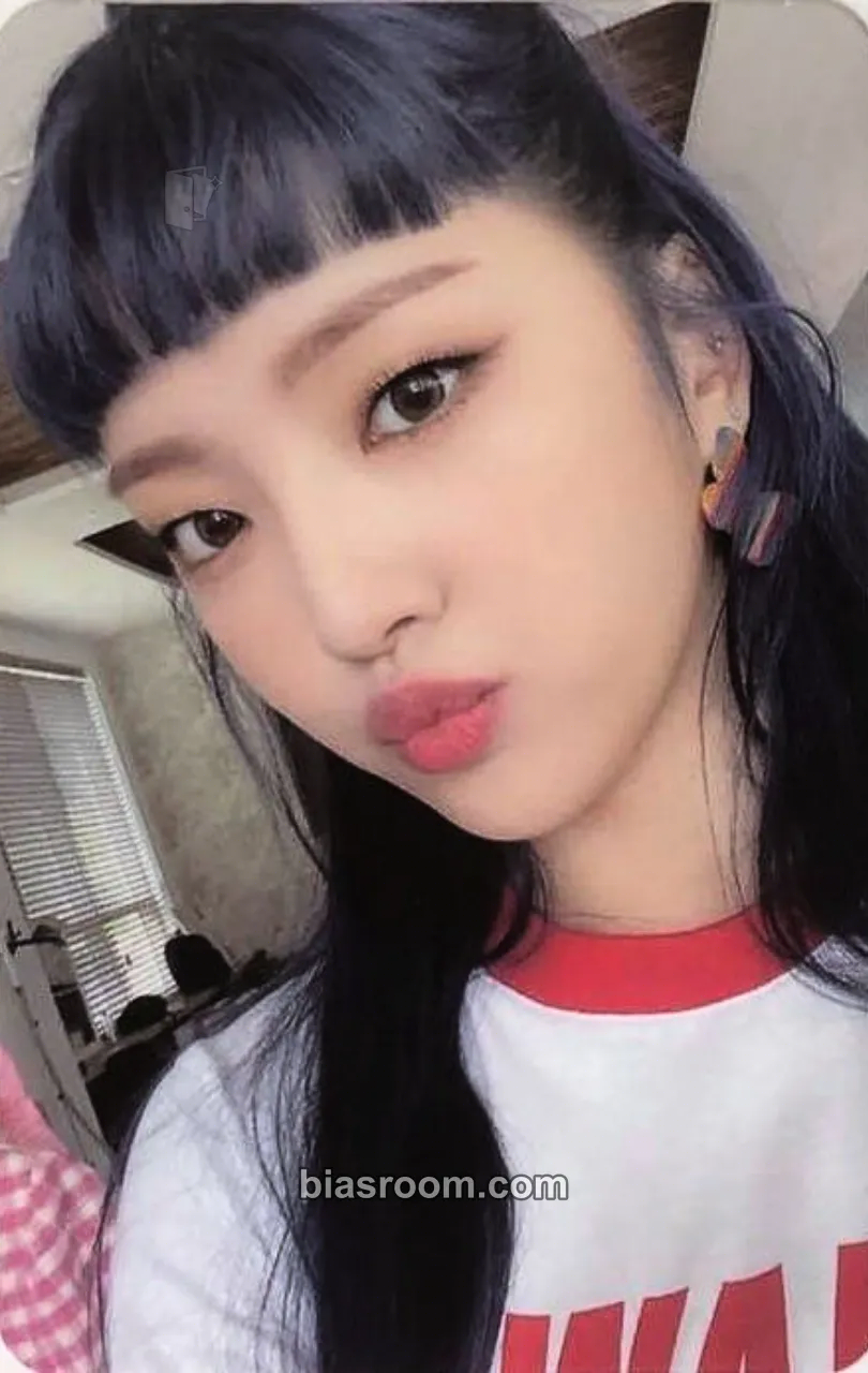 Soeun Play Game : Holiday Photocard - Weeekly - Weeekly K-pop photocard