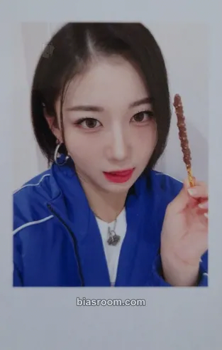 Kaede Performante Photocard - tripleS - tripleS K-pop photocard
