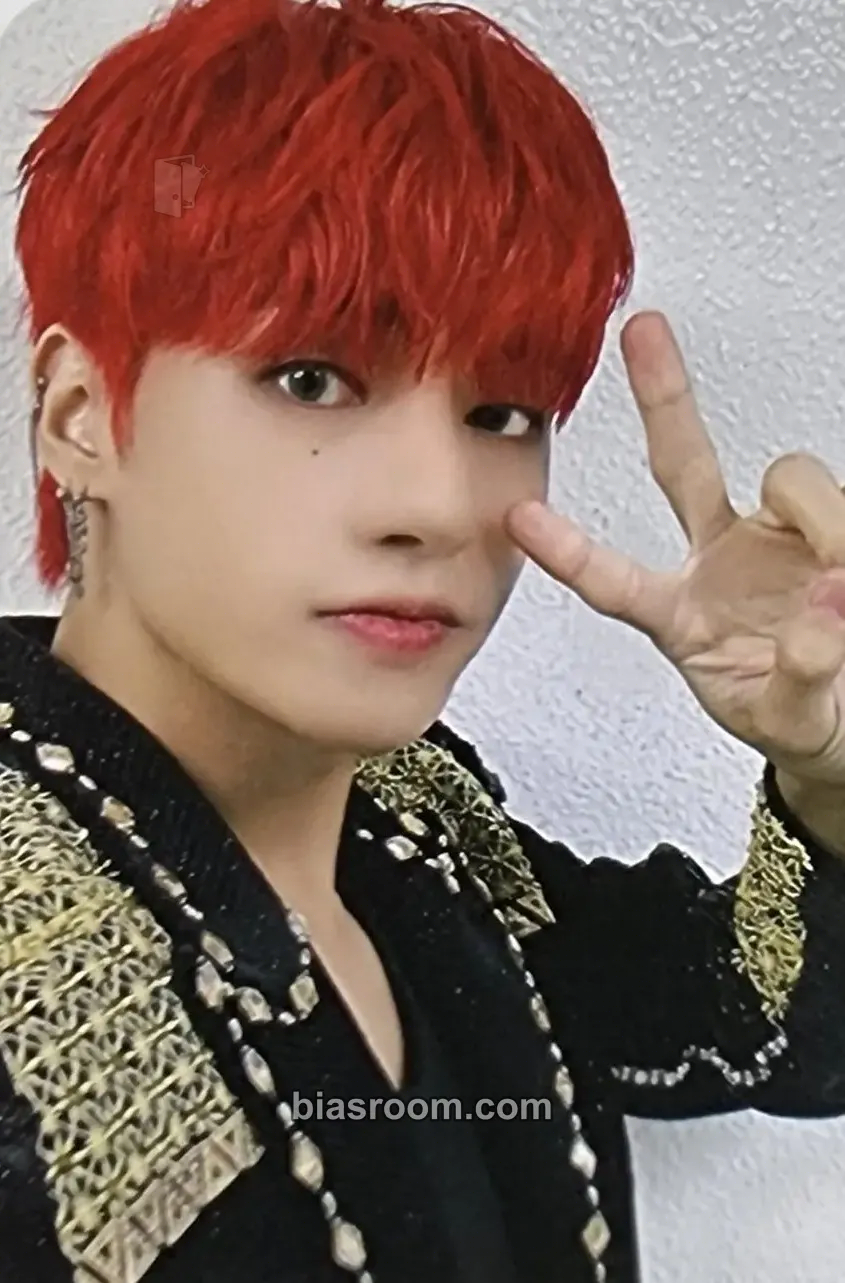 Wooyoung THE WORLD EP.1 : MOVEMENT Photocard - ATEEZ - ATEEZ K-pop photocard