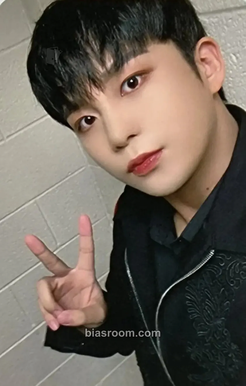 Jongho THE WORLD EP.1 : MOVEMENT Photocard - ATEEZ - ATEEZ K-pop photocard