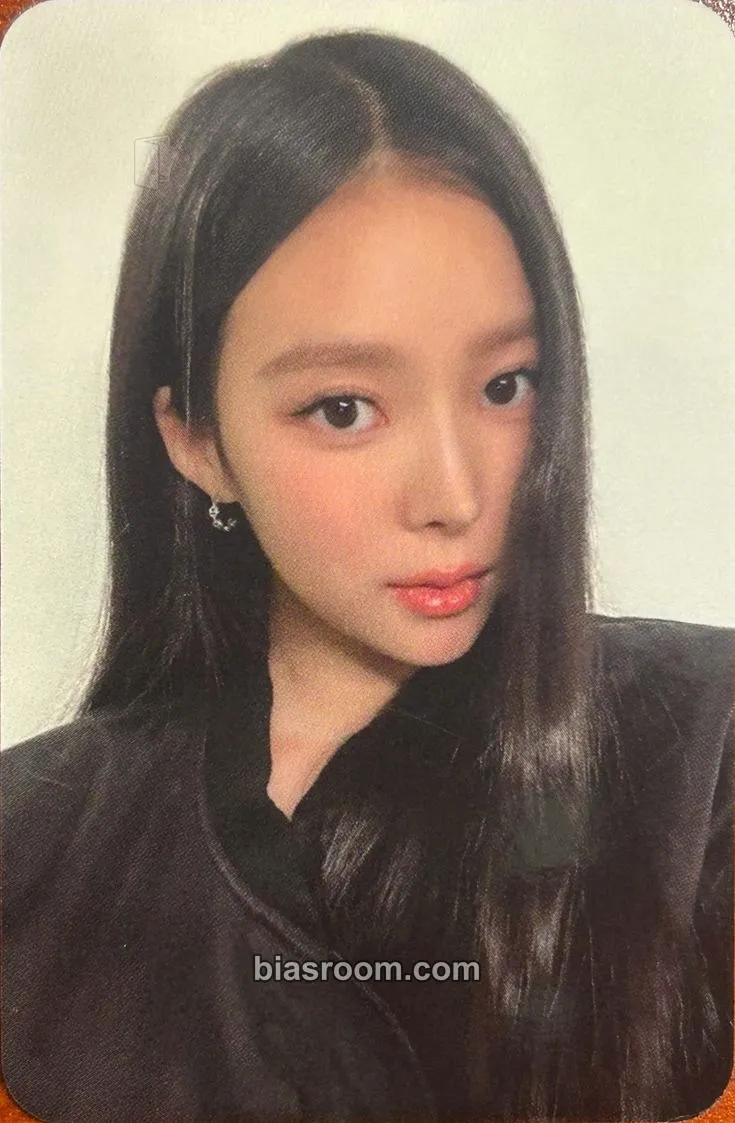 Narin MY EYES OPEN VVIDE Photocard - MEOVV - MEOVV K-pop photocard