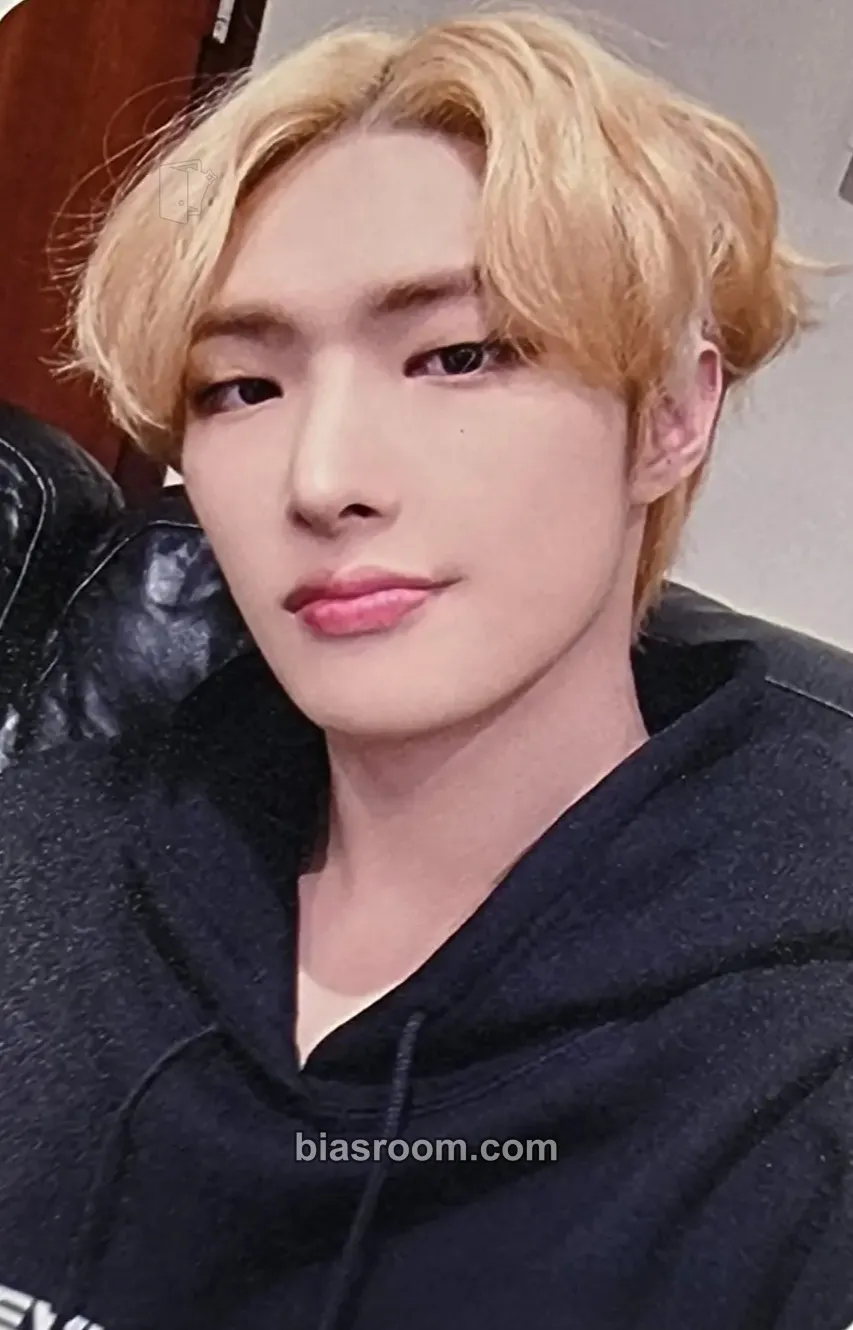 Mingi THE WORLD EP.1 : MOVEMENT Photocard - ATEEZ - ATEEZ K-pop photocard