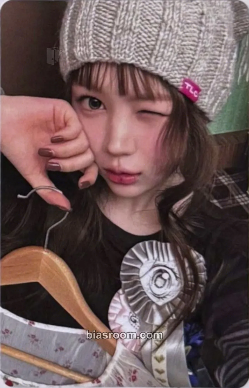 Ye-on RUDE! Photocard - Hearts2Hearts - Hearts2Hearts K-pop photocard
