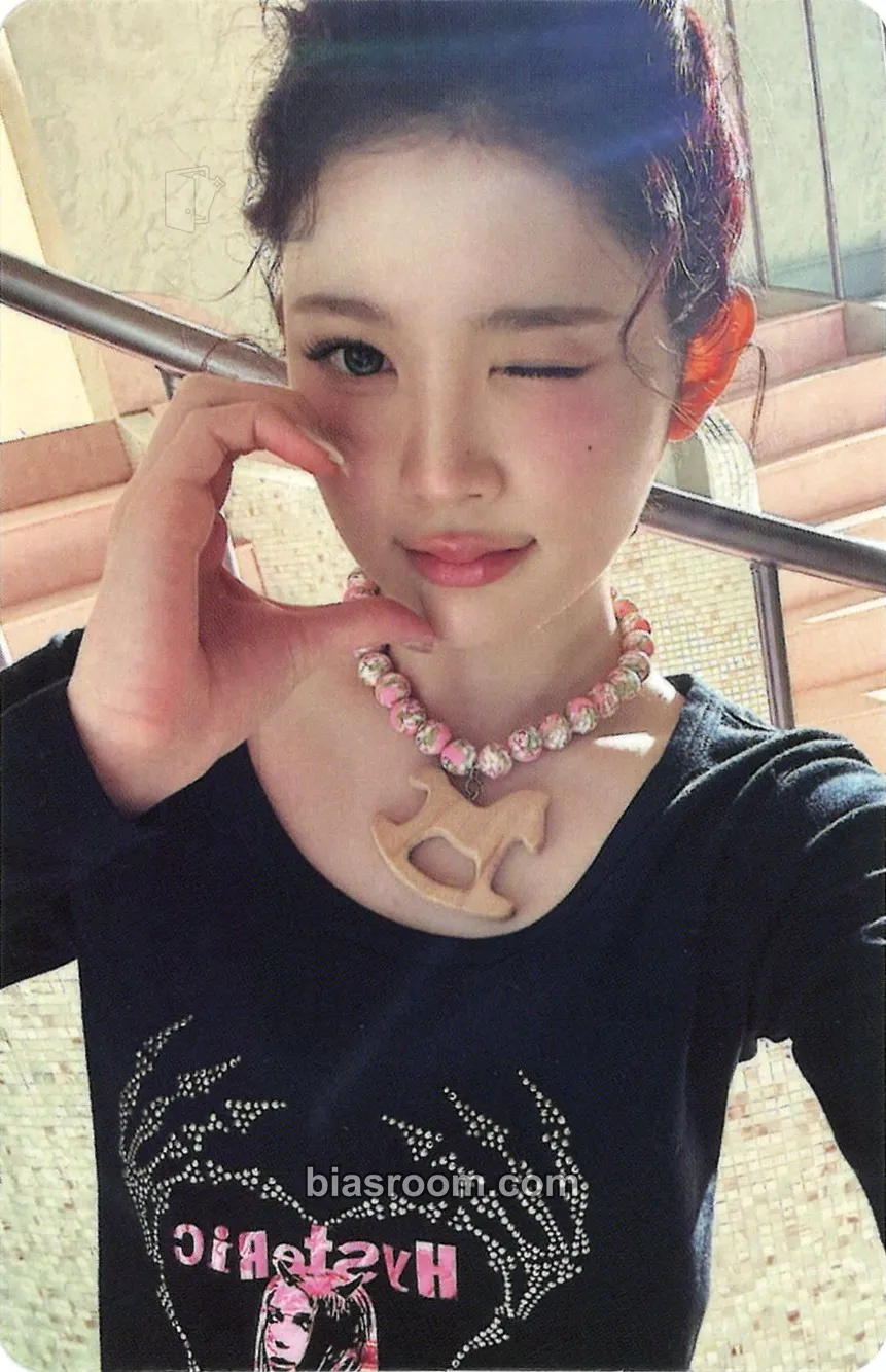 A-na RUDE! Photocard - Hearts2Hearts - Hearts2Hearts K-pop photocard