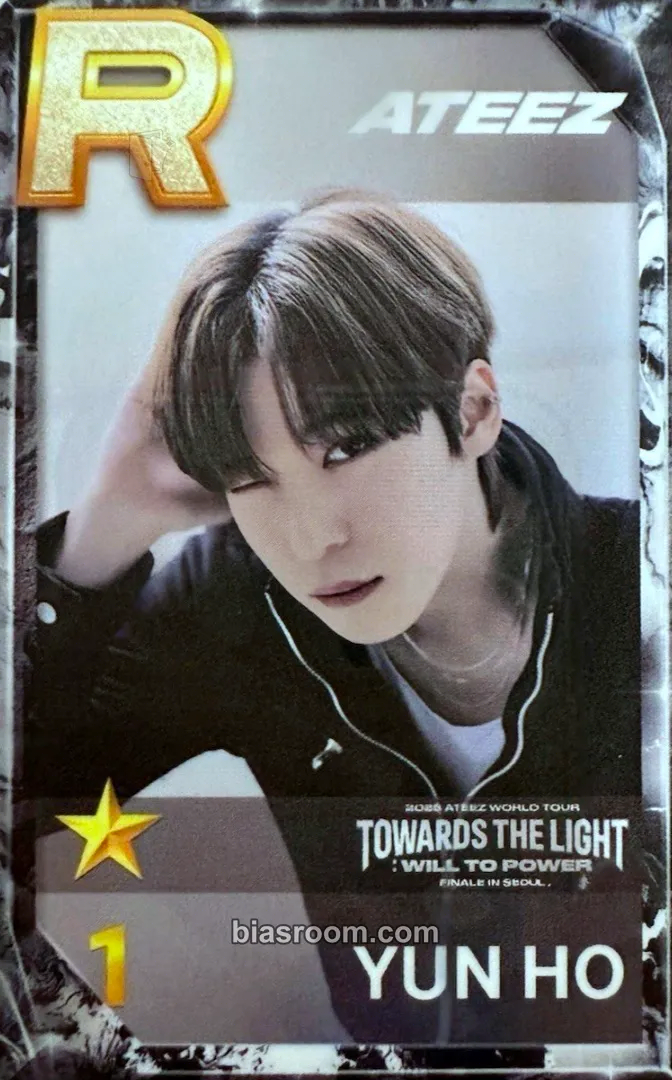 Yunho SUPERSTAR × ATEEZ Photocard - ATEEZ - ATEEZ K-pop photocard