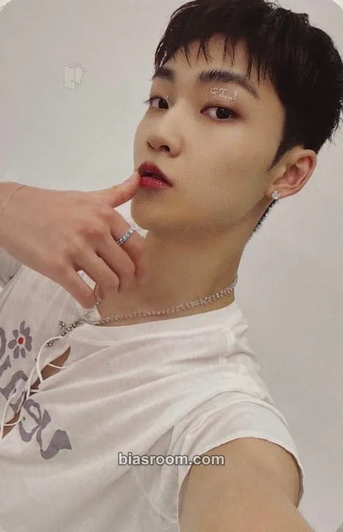 Kevin Phantasy Pt. 1: Christmas in August Photocard - THE BOYZ - THE BOYZ K-pop photocard