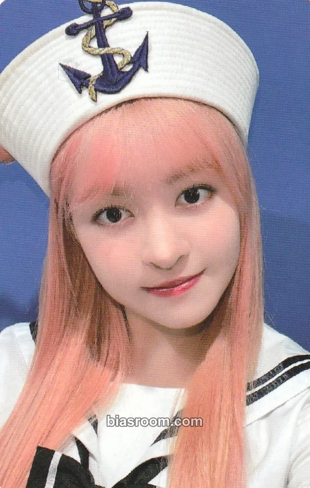 Lily Expérgo Photocard - NMIXX - NMIXX K-pop photocard