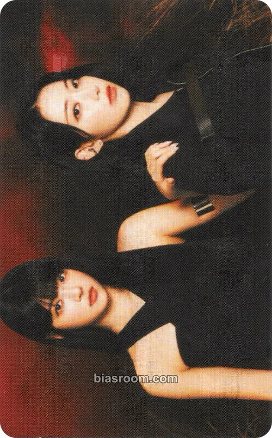 Flame Rises Tour (2023) Photocard - LE SSERAFIM - LE SSERAFIM K-pop photocard