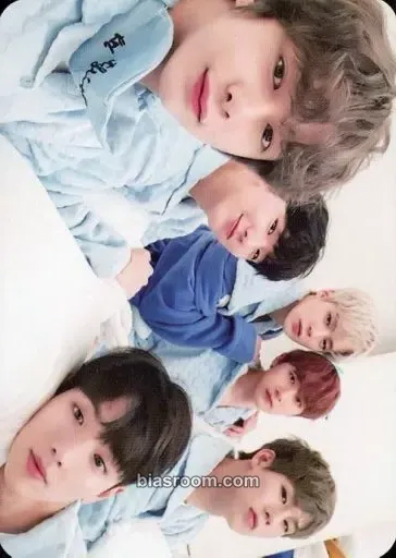 MX Home Party Fancon Photocard - MONSTA X - MONSTA X K-pop photocard