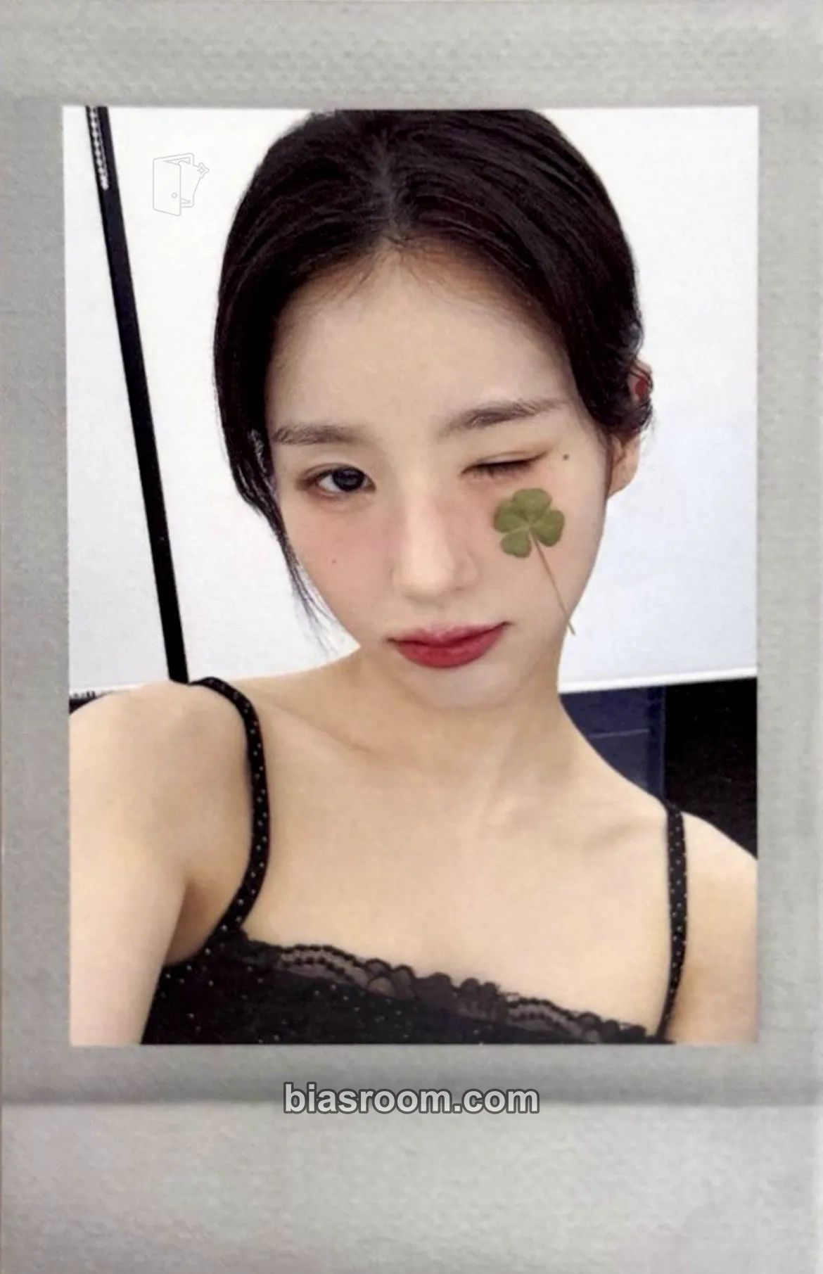 HeeJin Club Icarus Photocard - ARTMS - ARTMS K-pop photocard