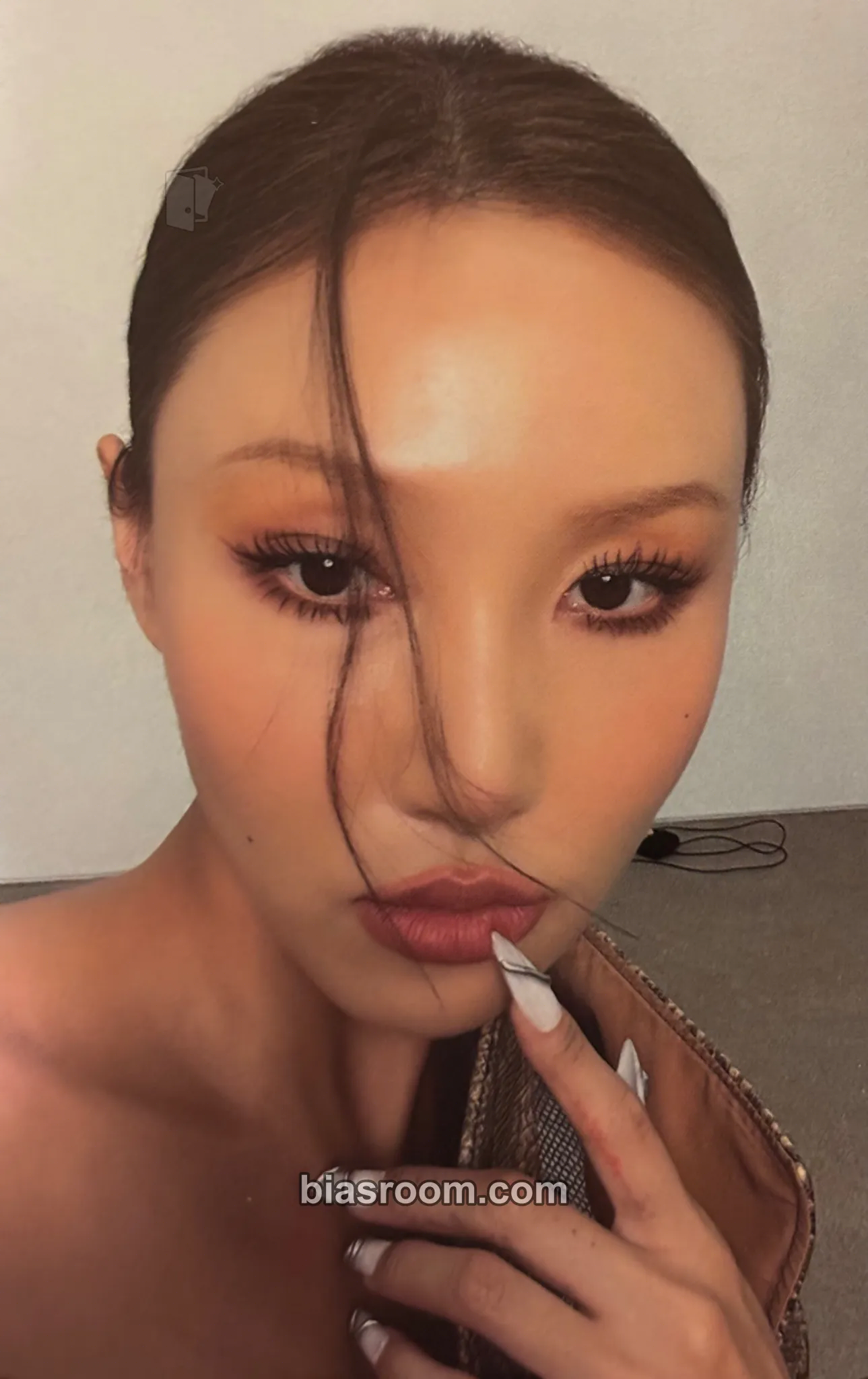 Hwasa Hwasa 2025 Season's Greetings: 化蛇 Photocard - MAMAMOO - MAMAMOO K-pop photocard