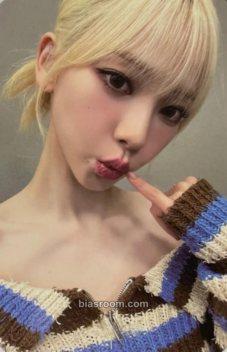 Karina My World Photocard - aespa - aespa K-pop photocard