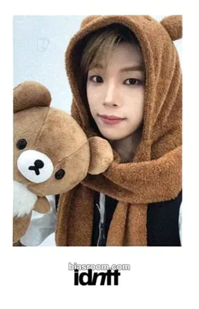 idntt - Kim Dohun - unevermet  Album hellolive round 1 video call (fancall) polaroid B version