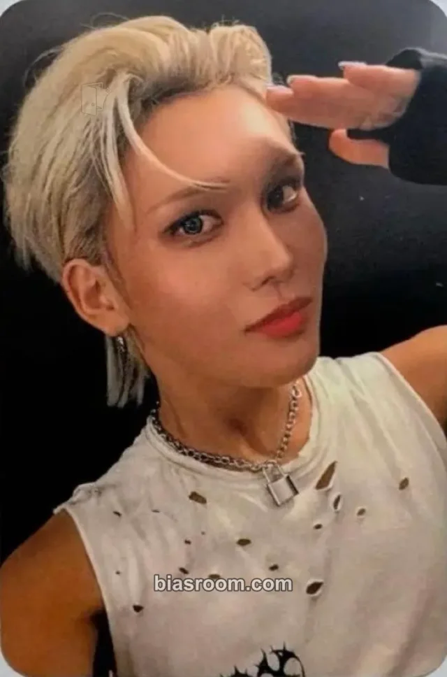 XLOV - Hyun - XLOV - Asia-Pacific Tour Event tour merch
