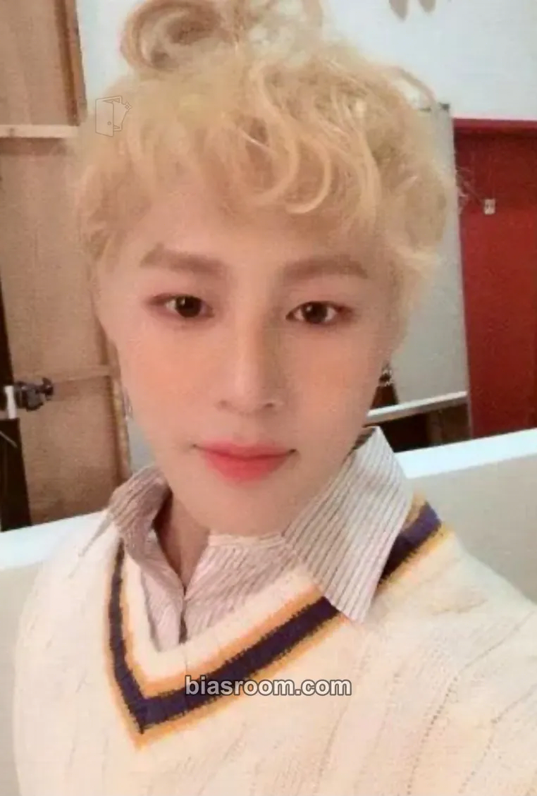 Ha Sung Woon My Moment Photocard - Ha Sung Woon K-pop photocard