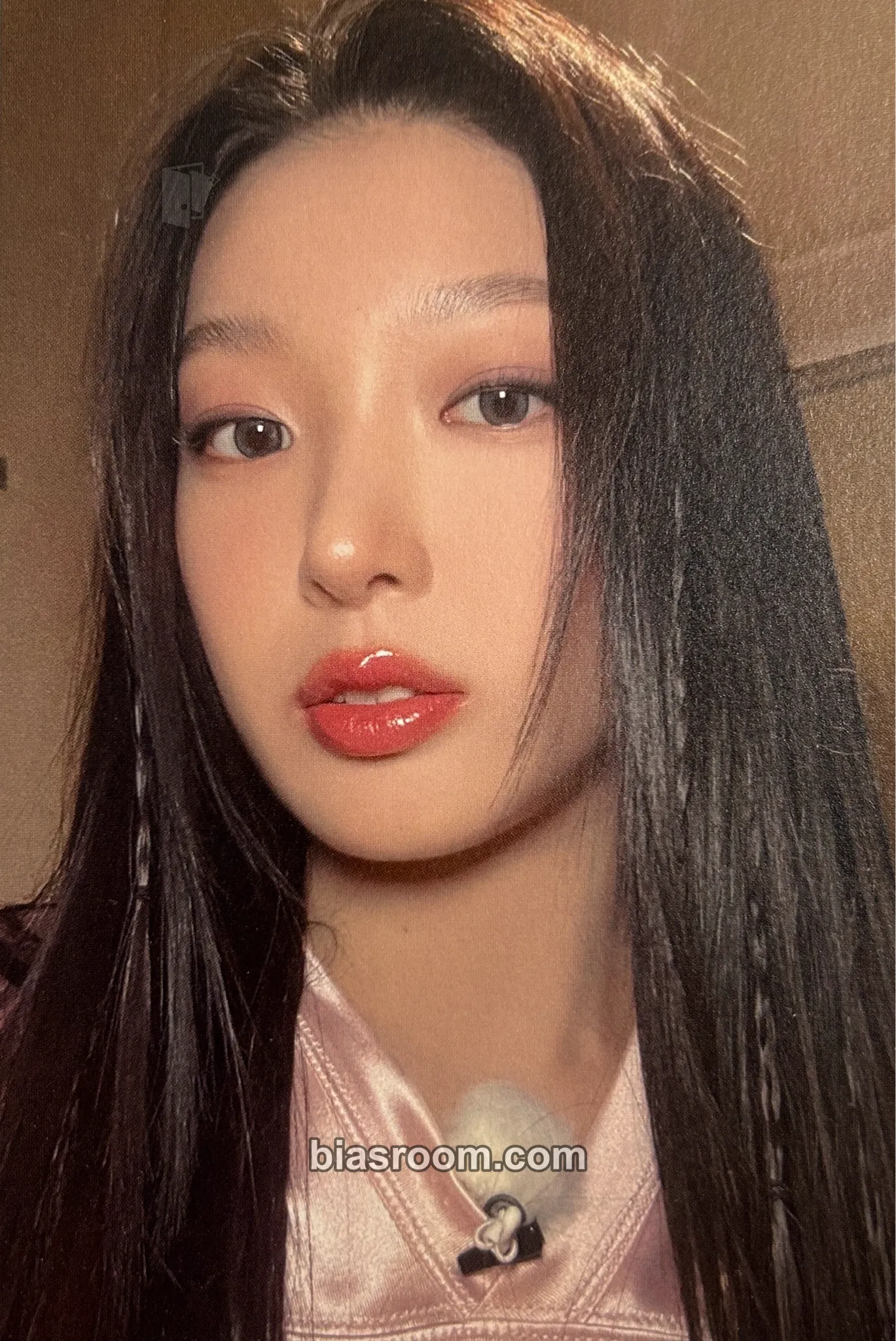Yoonchae Viewfinder in Seoul Photocard - KATSEYE - KATSEYE K-pop photocard