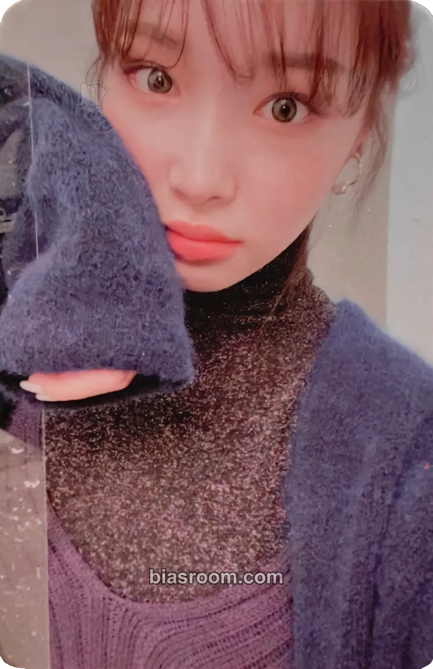 Chung Ha Chung Ha 2021 Season's Greetings Photocard - Chung Ha K-pop photocard