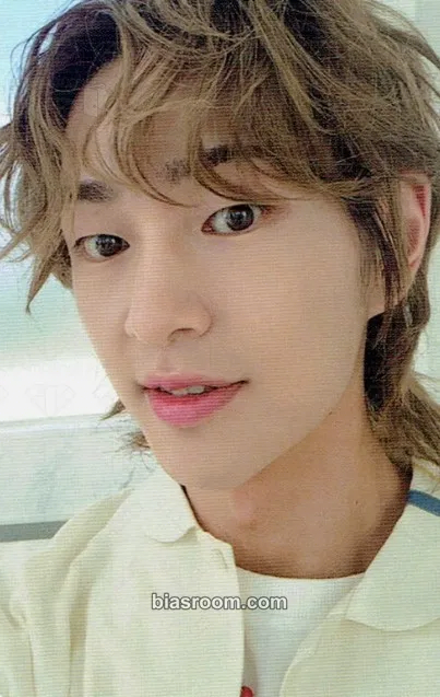 Onew HARD - The 8th Album Photocard - SHINee - SHINee K-pop photocard