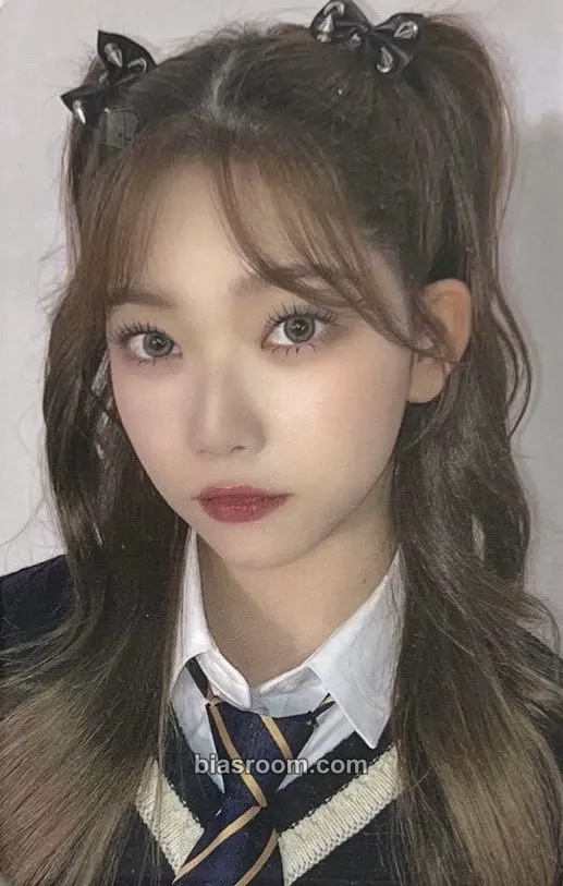Tsuki GingaMingaYo (The Strange World): Japanese ver. Photocard - Billlie - Billlie K-pop photocard