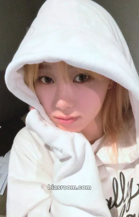 Giselle Armageddon Photocard - aespa - aespa K-pop photocard