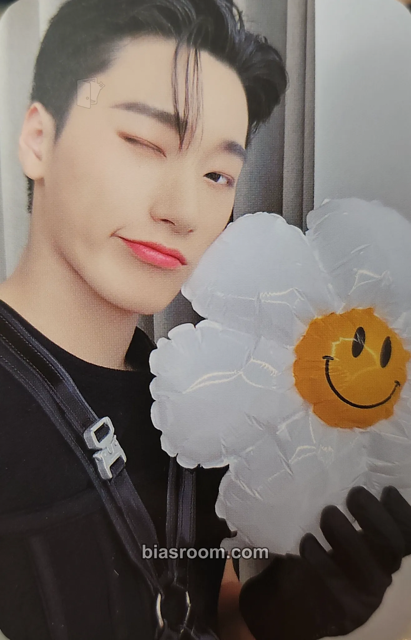 San The Fellowship : Break The Wall World Tour 2022 - 2023 Photocard - ATEEZ - ATEEZ K-pop photocard