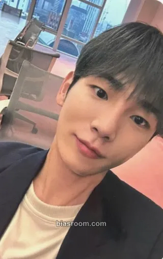 Key HARD - The 8th Album Photocard - SHINee - SHINee K-pop photocard