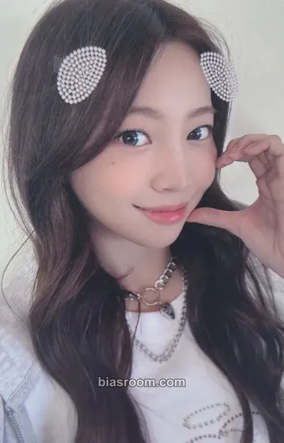 Nana CURIOUS Photocard - UNIS - UNIS K-pop photocard