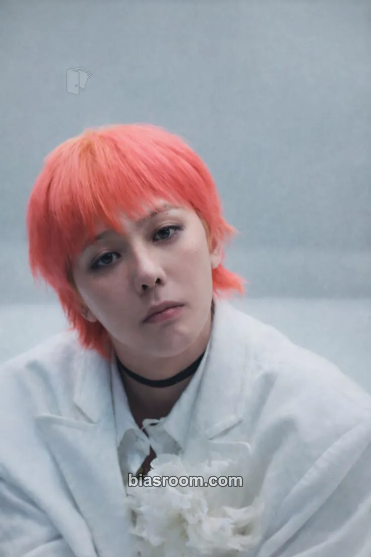 G-Dragon 2025 World Tour Übermensch Photocard - G-Dragon K-pop photocard